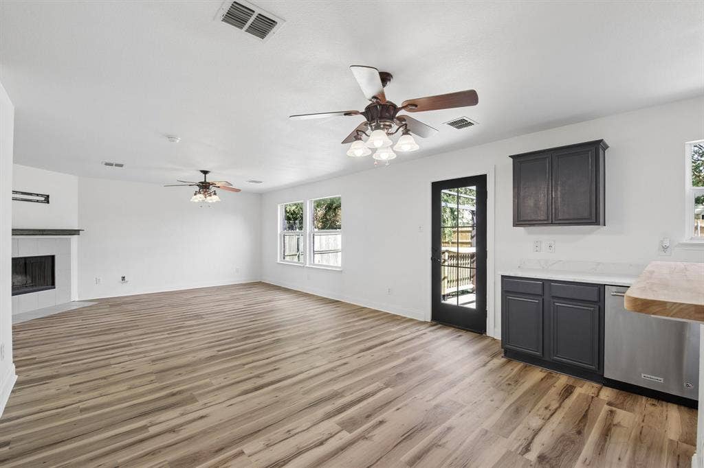5533 Spring Ridge Drive, Watauga, TX 76137 5533 Spring Ridge Drive, Watauga, TX 76137