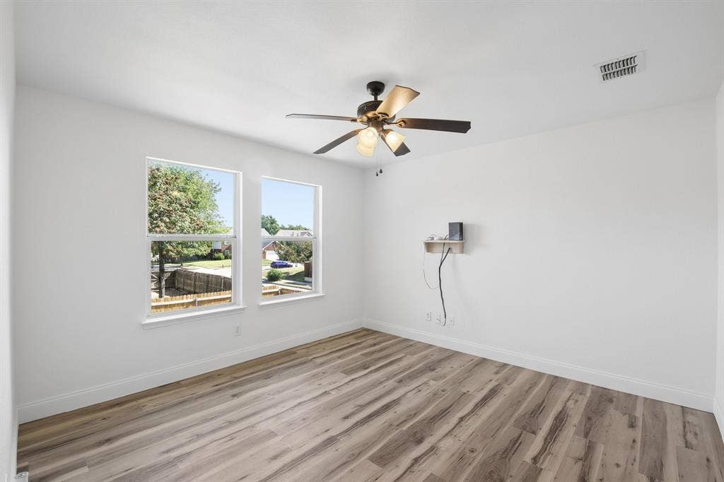 5533 Spring Ridge Drive, Watauga, TX 76137 5533 Spring Ridge Drive, Watauga, TX 76137