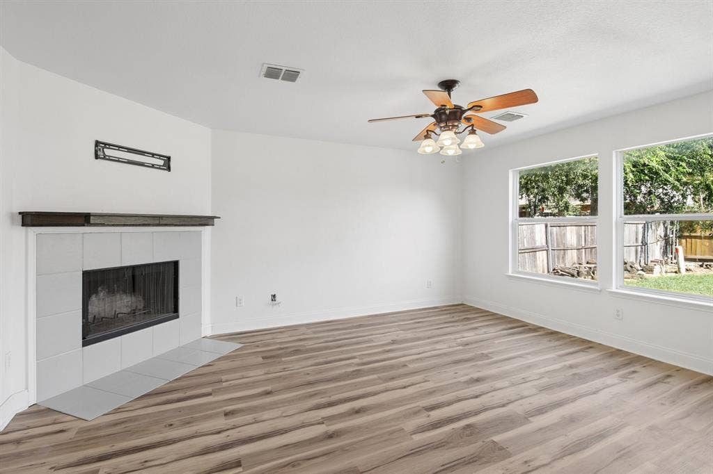 5533 Spring Ridge Drive, Watauga, TX 76137 5533 Spring Ridge Drive, Watauga, TX 76137