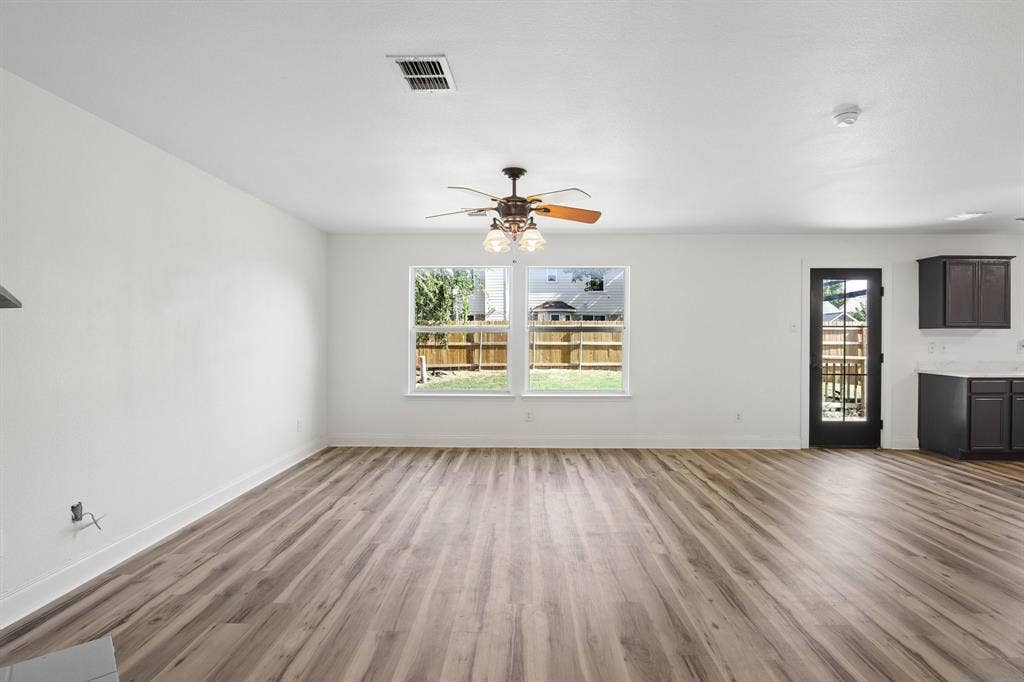 5533 Spring Ridge Drive, Watauga, TX 76137 5533 Spring Ridge Drive, Watauga, TX 76137