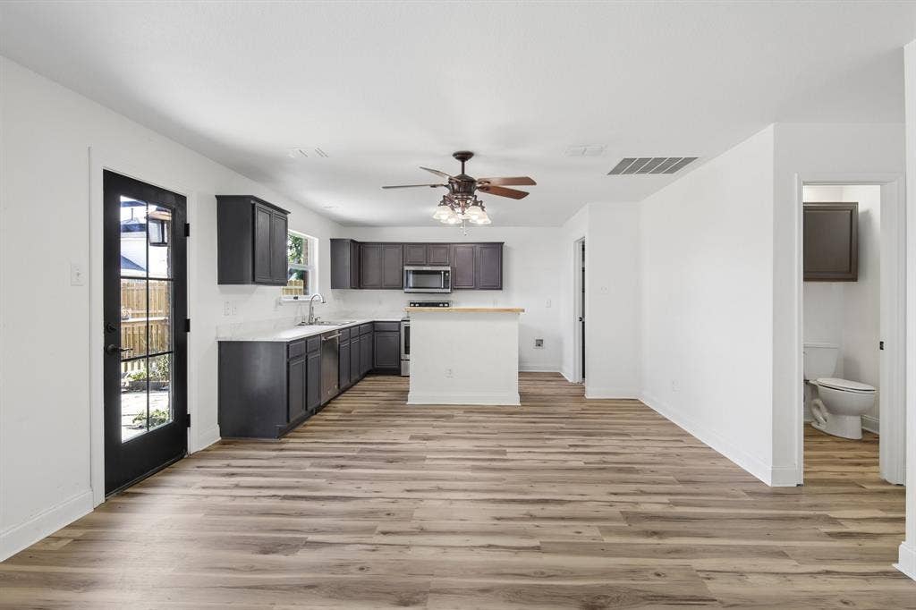 5533 Spring Ridge Drive, Watauga, TX 76137 5533 Spring Ridge Drive, Watauga, TX 76137