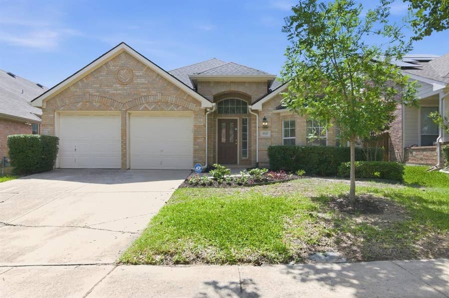 Property photo for 9125 Chardin Park Drive, Fort Worth, TX