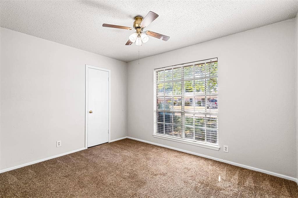 648 Sue Ann Lane, Burleson, TX 76028 648 Sue Ann Lane, Burleson, TX 76028