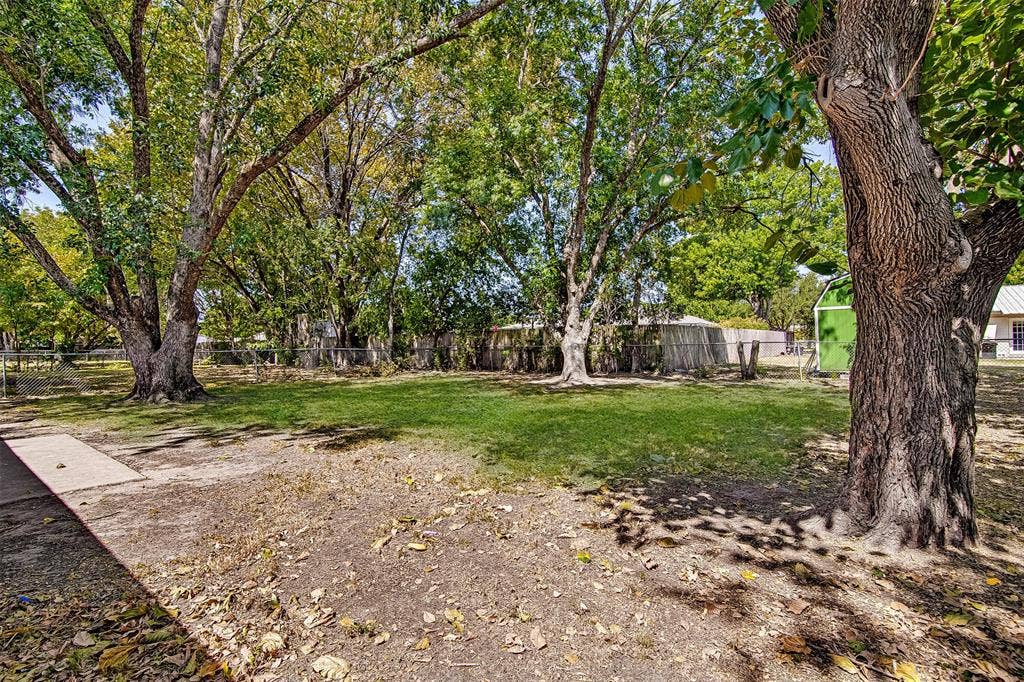 648 Sue Ann Lane, Burleson, TX 76028 648 Sue Ann Lane, Burleson, TX 76028