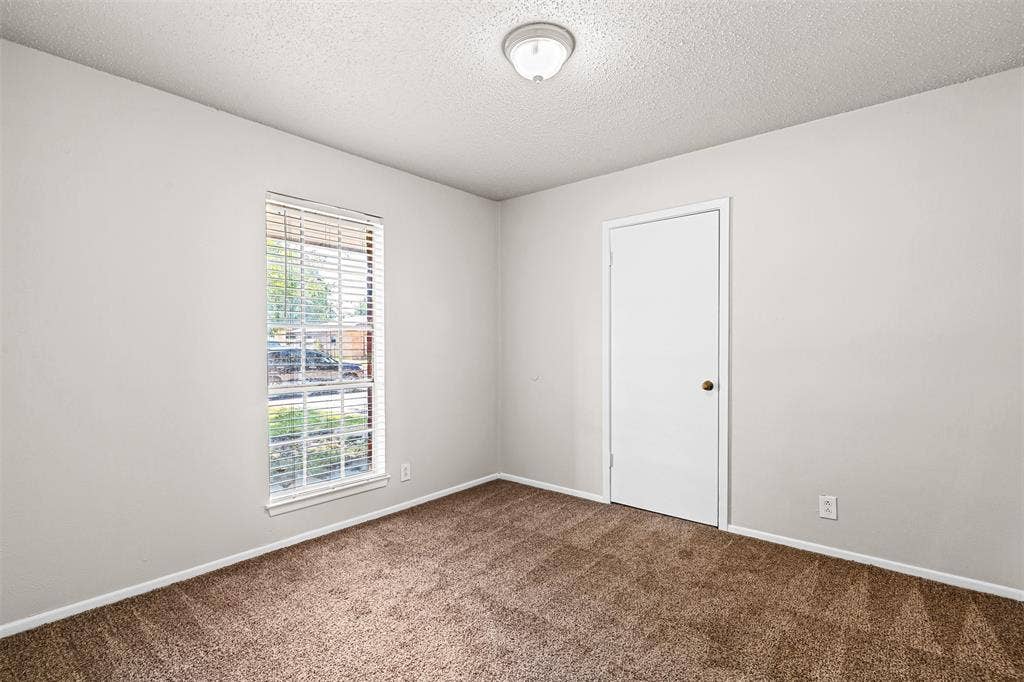 648 Sue Ann Lane, Burleson, TX 76028 648 Sue Ann Lane, Burleson, TX 76028