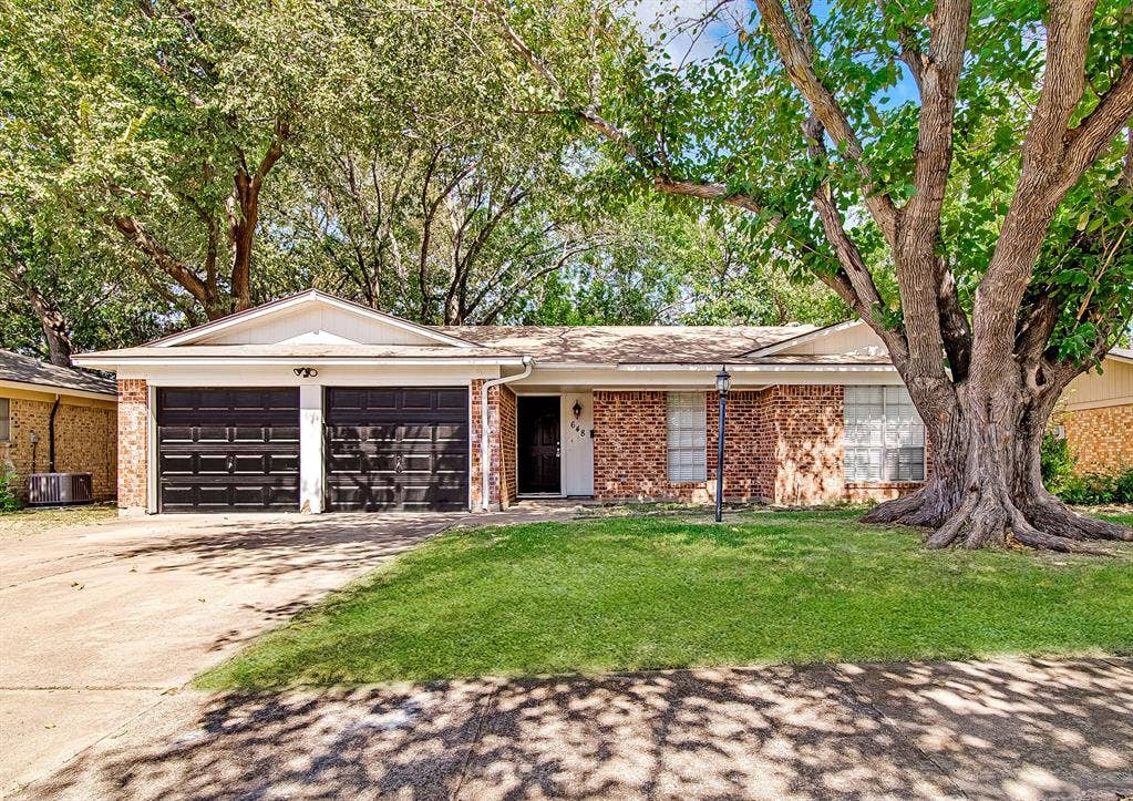 648 Sue Ann Lane, Burleson, TX 76028 648 Sue Ann Lane, Burleson, TX 76028