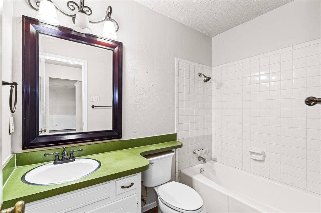 648 Sue Ann Lane, Burleson, TX 76028 648 Sue Ann Lane, Burleson, TX 76028