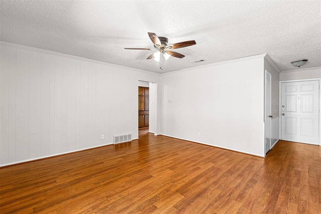 648 Sue Ann Lane, Burleson, TX 76028 648 Sue Ann Lane, Burleson, TX 76028