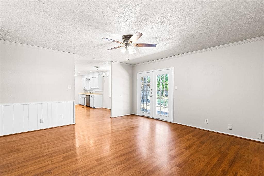 648 Sue Ann Lane, Burleson, TX 76028 648 Sue Ann Lane, Burleson, TX 76028