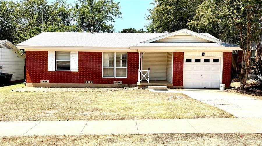 Property photo for 2014 Jacqueline Drive, Denton, TX