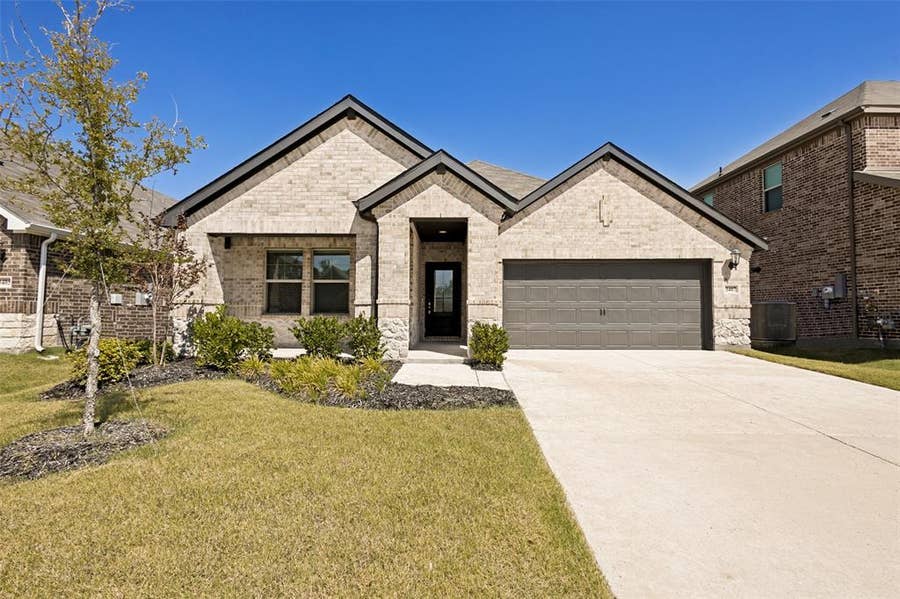 Property photo for 3407 Pat Mayse Drive, Farmersville, TX