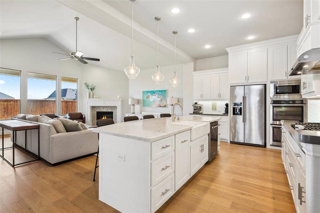 1116 Broadmoor Way, Roanoke, TX 76262 1116 Broadmoor Way, Roanoke, TX 76262