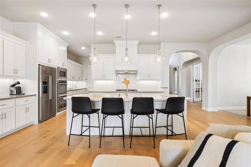 1116 Broadmoor Way, Roanoke, TX 76262 1116 Broadmoor Way, Roanoke, TX 76262