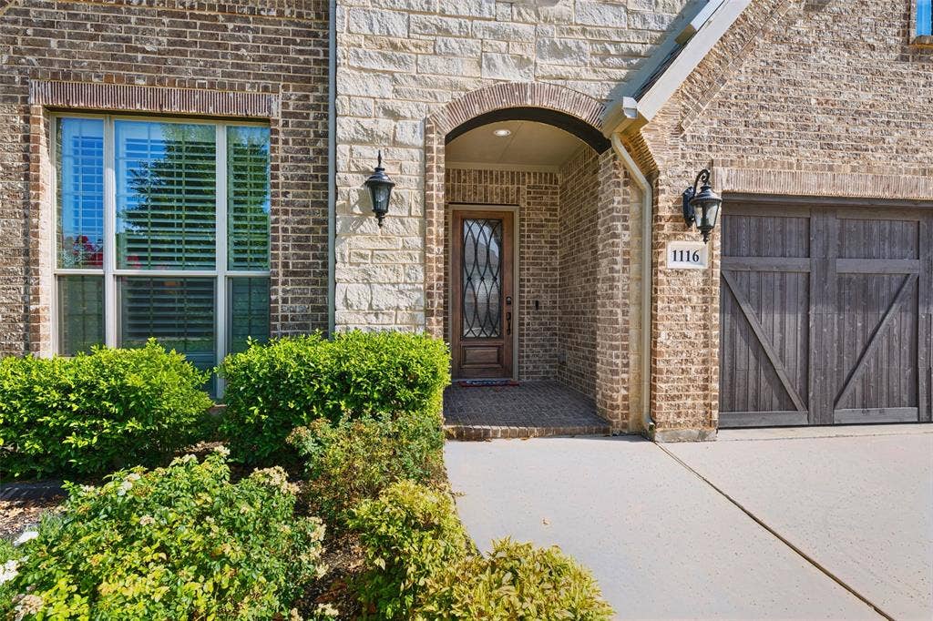 1116 Broadmoor Way, Roanoke, TX 76262 1116 Broadmoor Way, Roanoke, TX 76262