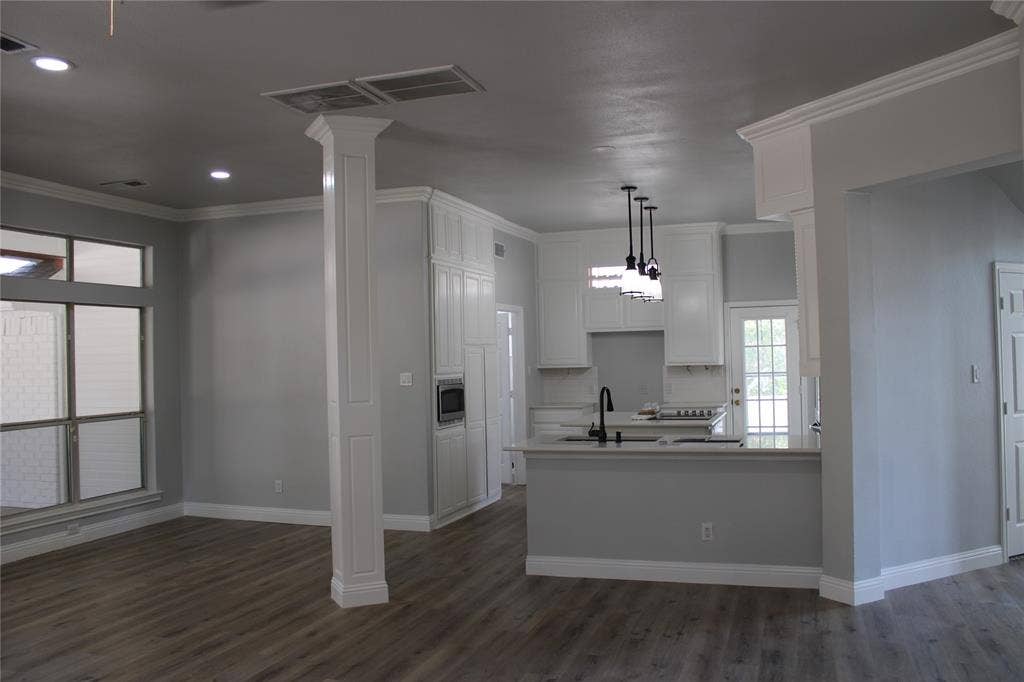 1601 VILLAGE Trail, Keller, TX 76248 1601 VILLAGE Trail, Keller, TX 76248