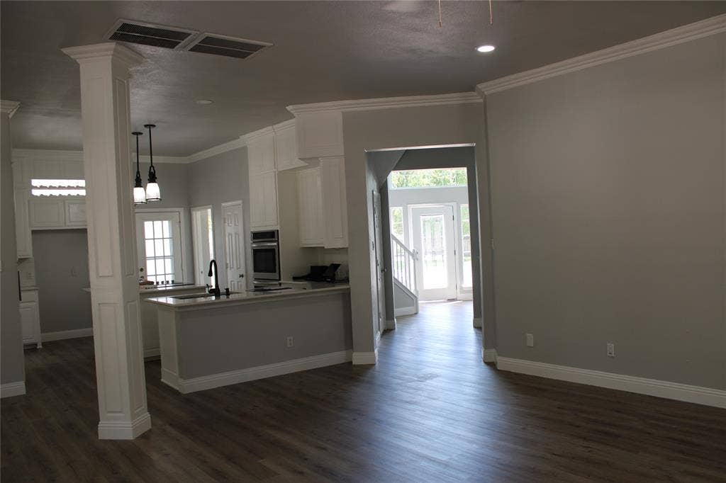 1601 VILLAGE Trail, Keller, TX 76248 1601 VILLAGE Trail, Keller, TX 76248