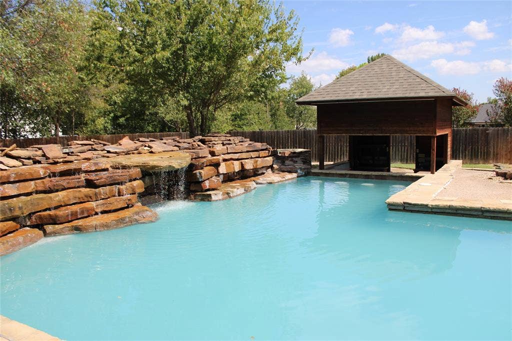 1601 VILLAGE Trail, Keller, TX 76248 1601 VILLAGE Trail, Keller, TX 76248