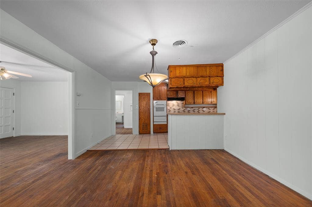 4406 Wayne Court S, Haltom City, TX 76117 4406 Wayne Court S, Haltom City, TX 76117