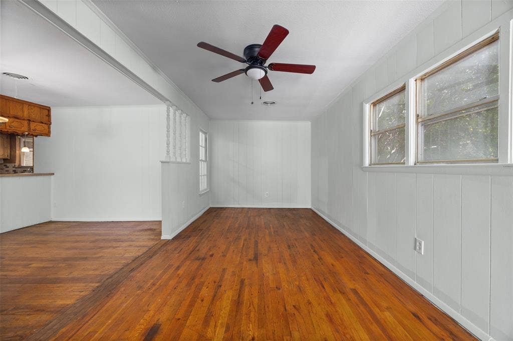 4406 Wayne Court S, Haltom City, TX 76117 4406 Wayne Court S, Haltom City, TX 76117