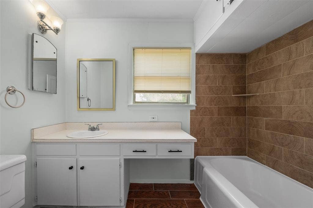 4406 Wayne Court S, Haltom City, TX 76117 4406 Wayne Court S, Haltom City, TX 76117