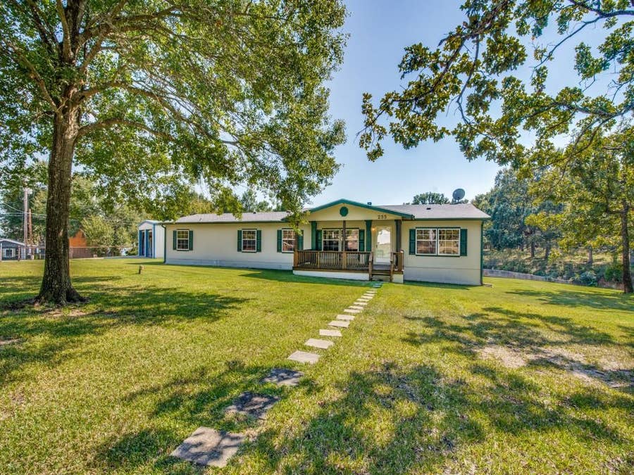 Property photo for 233 Esquire Estates Road, Mabank, TX