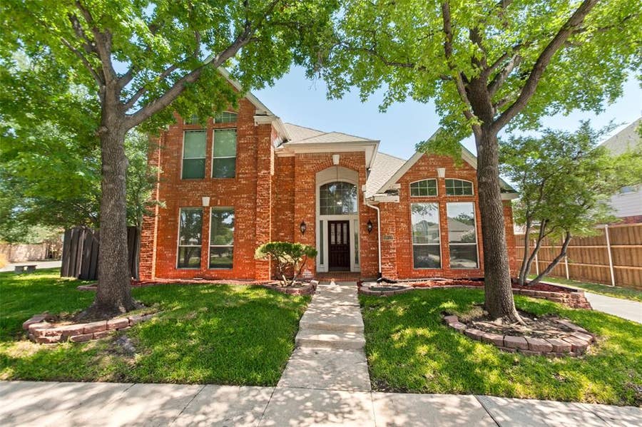 Property photo for 1812 Pantigo Drive, Plano, TX