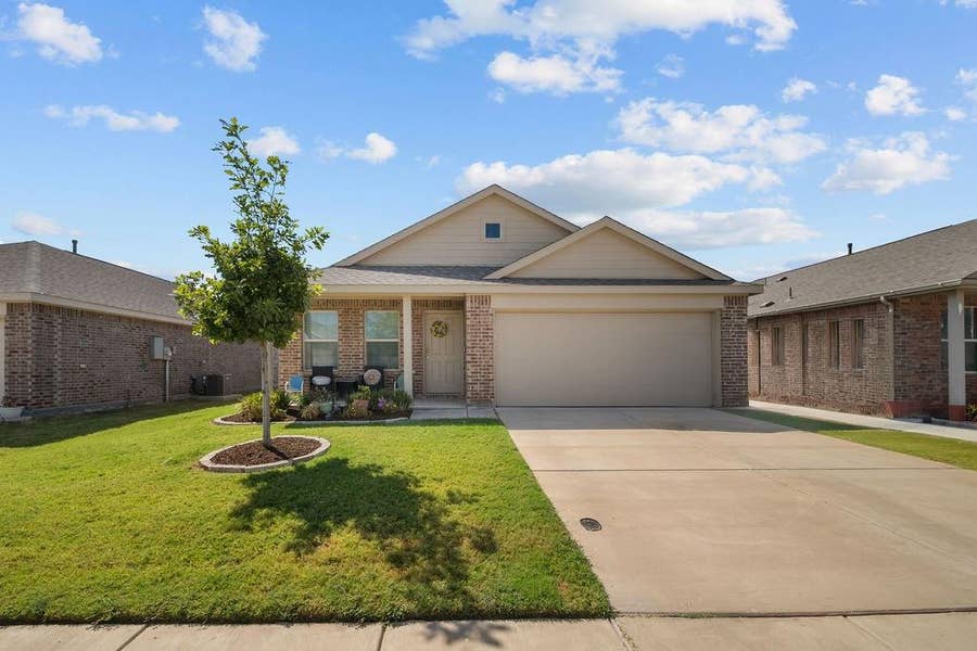 Property photo for 1048 Crestview Drive, Hutchins, TX