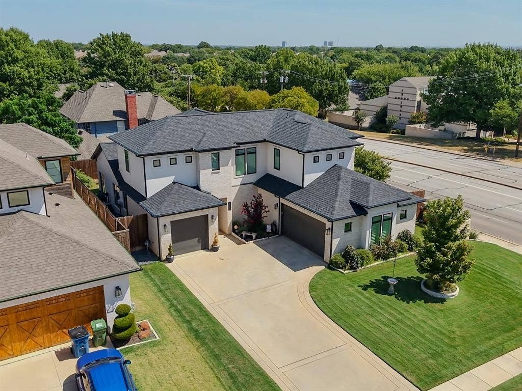 2080 Holt Way, Grapevine, TX 76051 2080 Holt Way, Grapevine, TX 76051