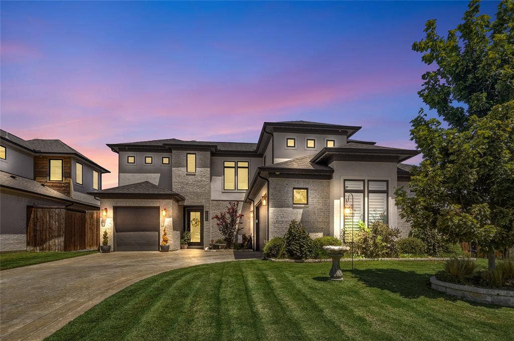 2080 Holt Way, Grapevine, TX 76051 2080 Holt Way, Grapevine, TX 76051