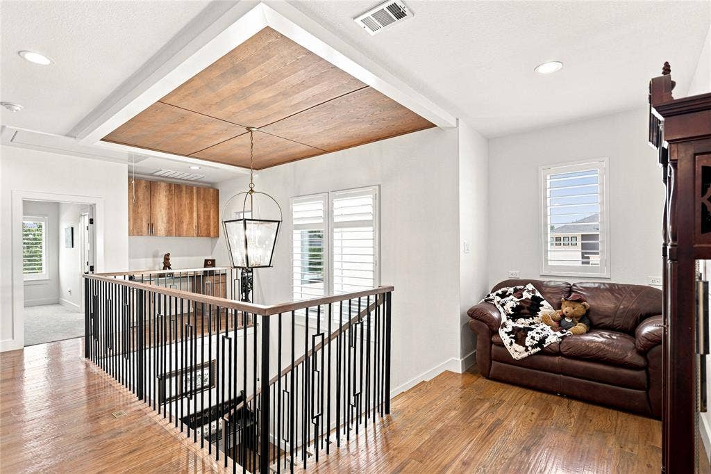 2080 Holt Way, Grapevine, TX 76051 2080 Holt Way, Grapevine, TX 76051