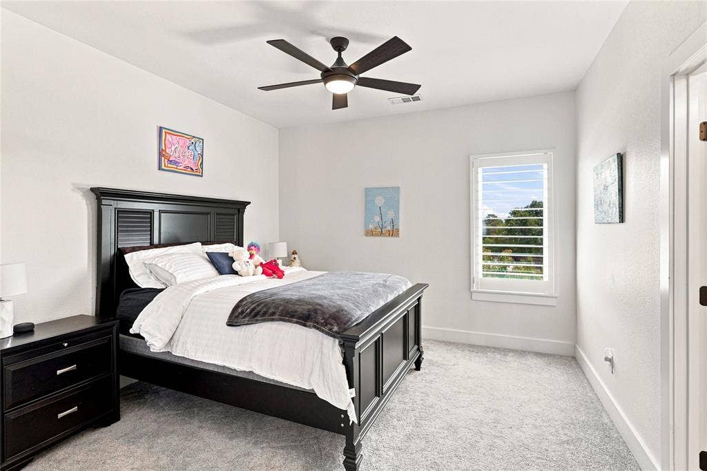 2080 Holt Way, Grapevine, TX 76051 2080 Holt Way, Grapevine, TX 76051
