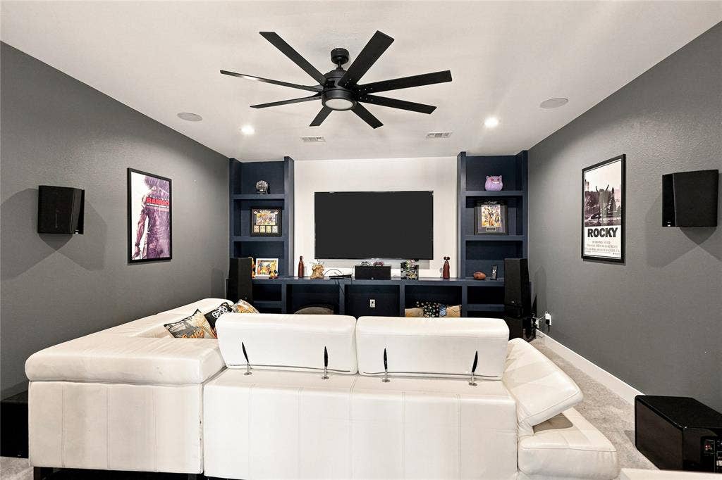 2080 Holt Way, Grapevine, TX 76051 2080 Holt Way, Grapevine, TX 76051