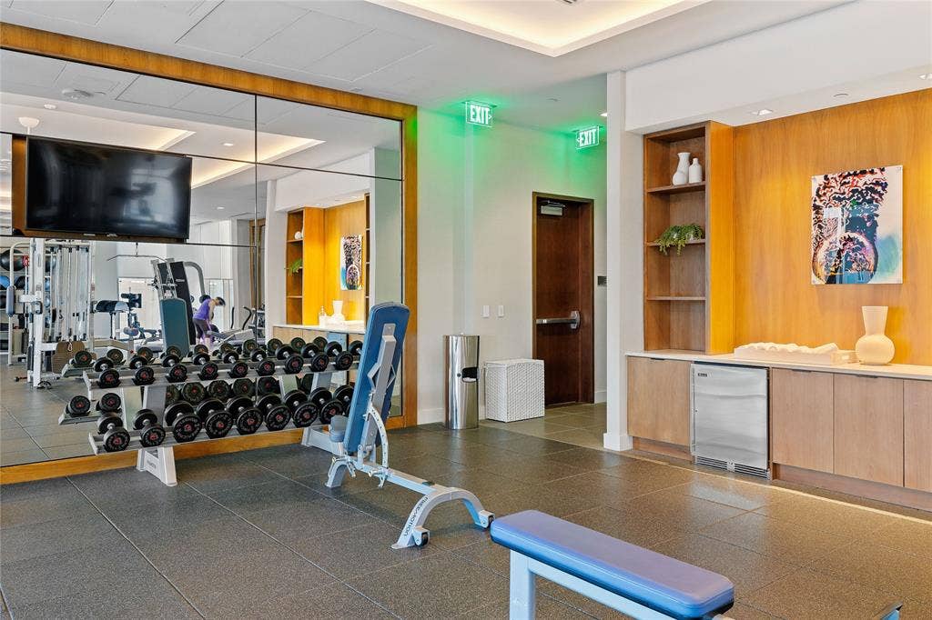 7901 Windrose Avenue, #905, Plano, TX 75024 7901 Windrose Avenue, #905, Plano, TX 75024