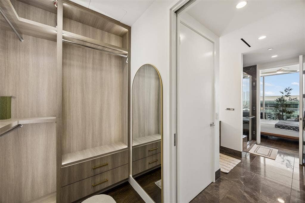 7901 Windrose Avenue, #905, Plano, TX 75024 7901 Windrose Avenue, #905, Plano, TX 75024