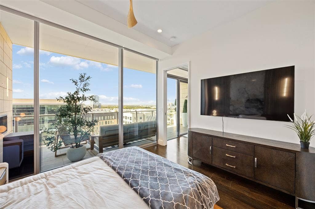 7901 Windrose Avenue, #905, Plano, TX 75024 7901 Windrose Avenue, #905, Plano, TX 75024