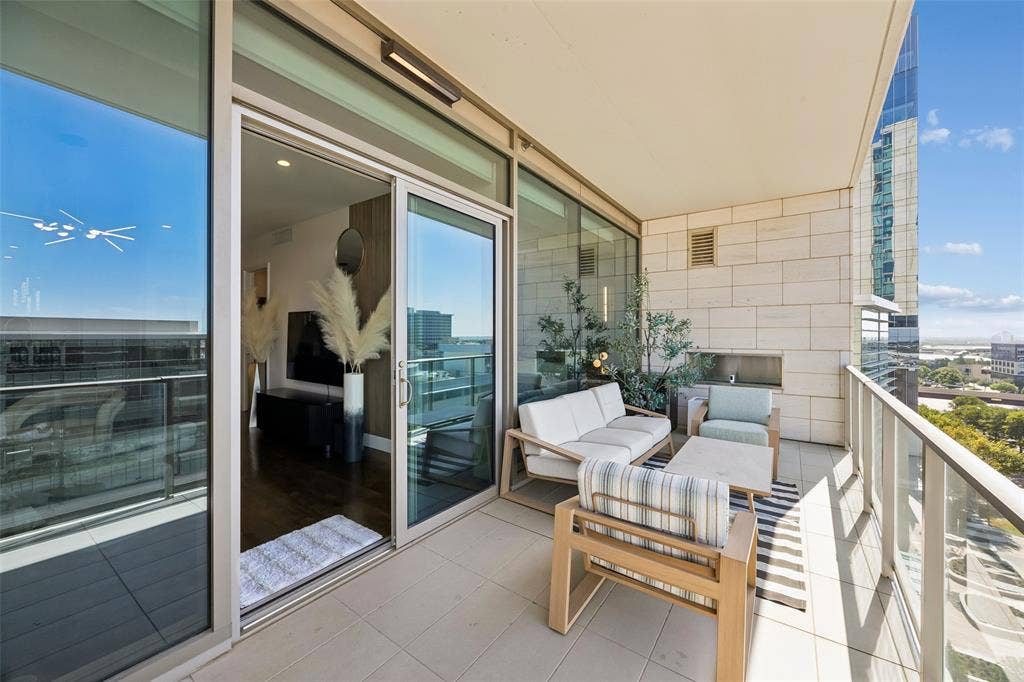 7901 Windrose Avenue, #905, Plano, TX 75024 7901 Windrose Avenue, #905, Plano, TX 75024