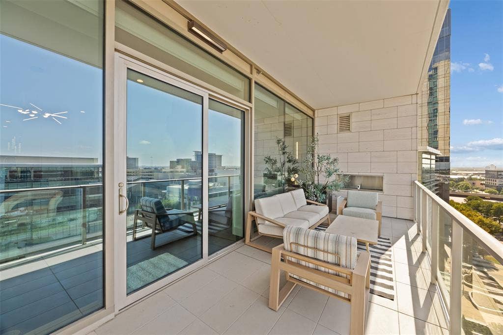 7901 Windrose Avenue, #905, Plano, TX 75024 7901 Windrose Avenue, #905, Plano, TX 75024