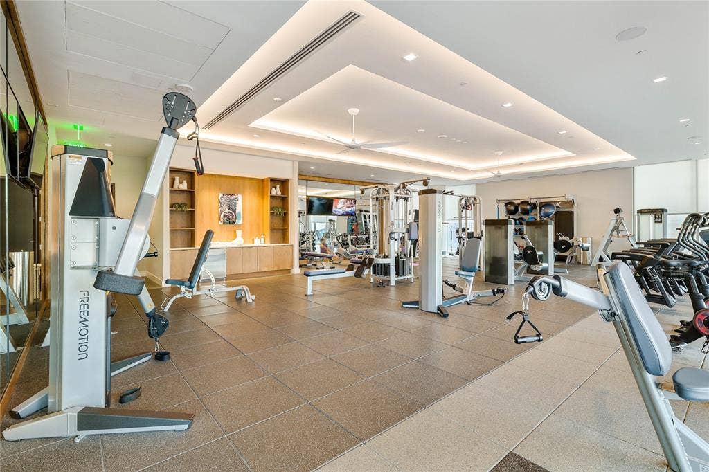 7901 Windrose Avenue, #905, Plano, TX 75024 7901 Windrose Avenue, #905, Plano, TX 75024