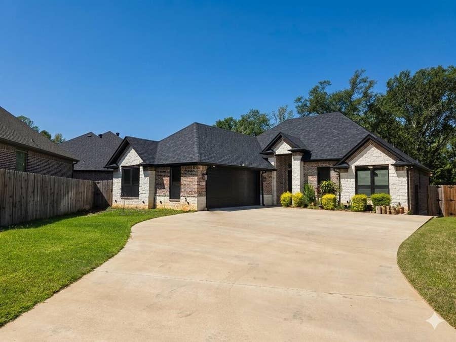Property photo for 11034 Oak Springs Cove, Tyler, TX