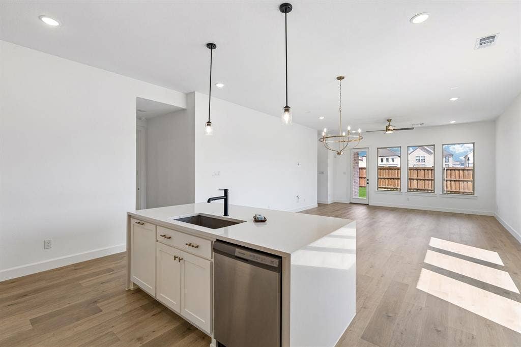1820 Vetiver Glow Drive, Celina, TX 75009 An open concept floor plan designed for entertaining!