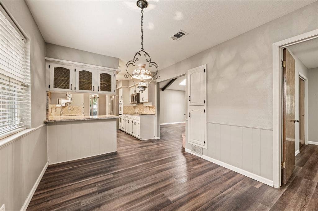 1608 Delta Drive, Arlington, TX 76012 1608 Delta Drive, Arlington, TX 76012