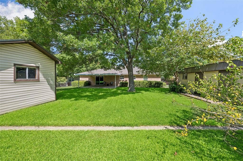 2546 Telegraph Avenue, Dallas, TX 75228 2546 Telegraph Avenue, Dallas, TX 75228