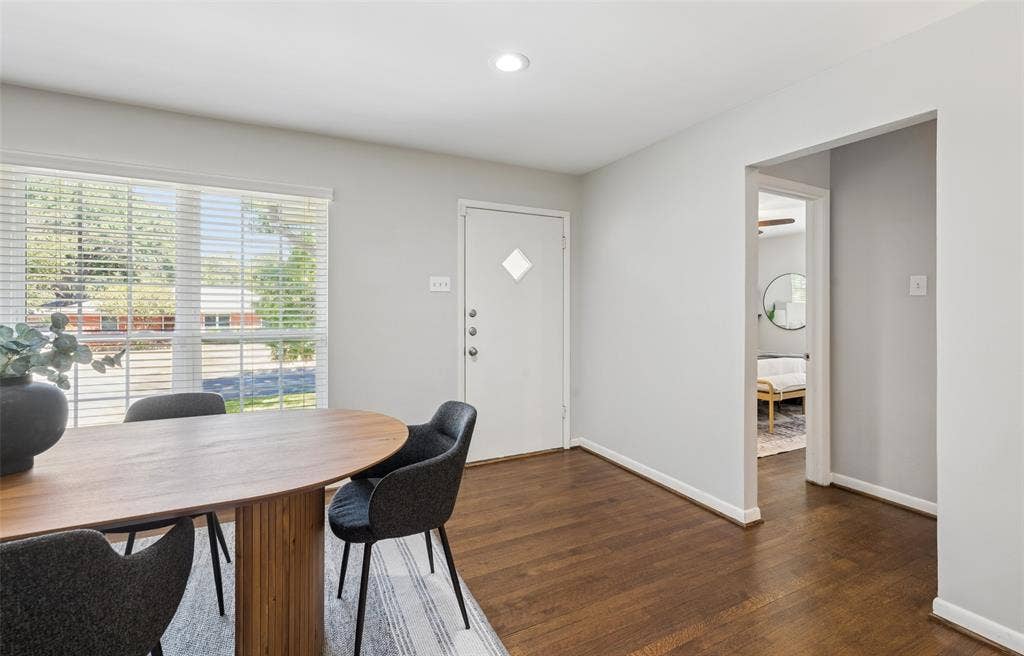 2546 Telegraph Avenue, Dallas, TX 75228 2546 Telegraph Avenue, Dallas, TX 75228