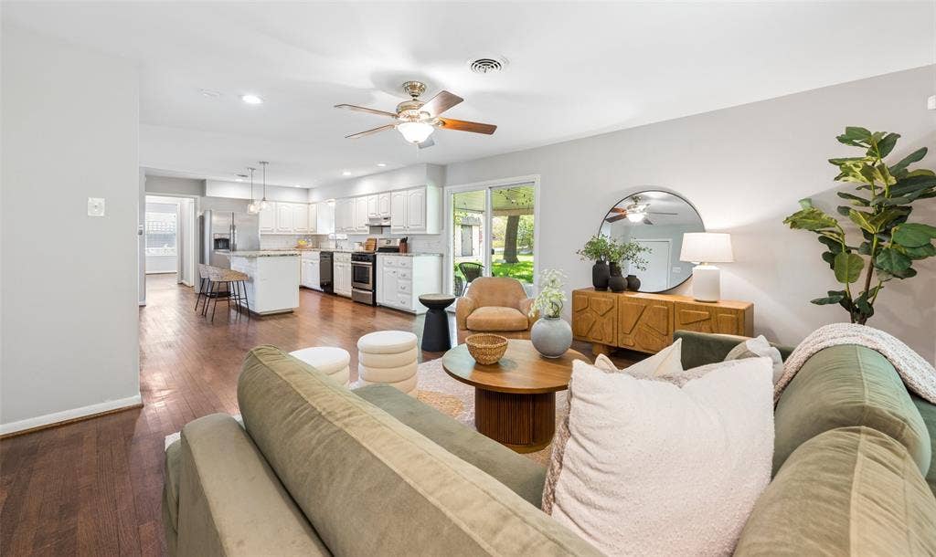 2546 Telegraph Avenue, Dallas, TX 75228 2546 Telegraph Avenue, Dallas, TX 75228