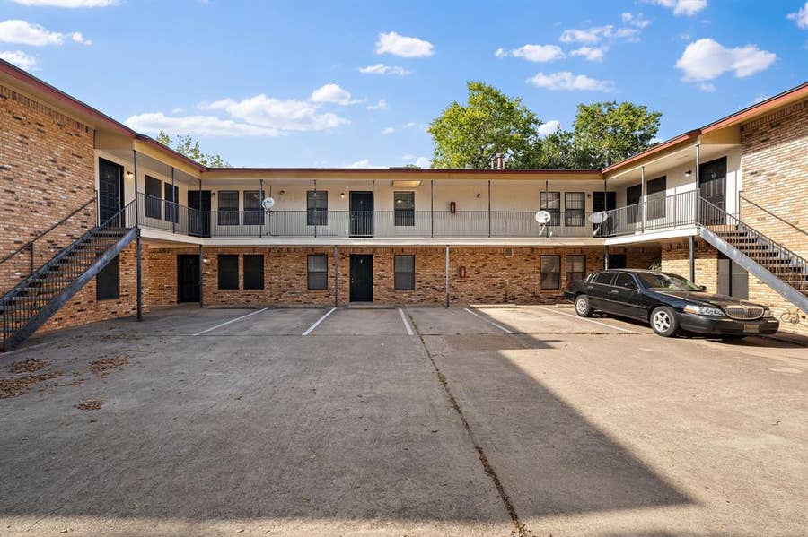 Property photo for 1108 N Elm Street, #10, Denton, TX