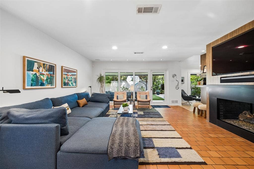 5343 Southern Avenue, Dallas, TX 75209