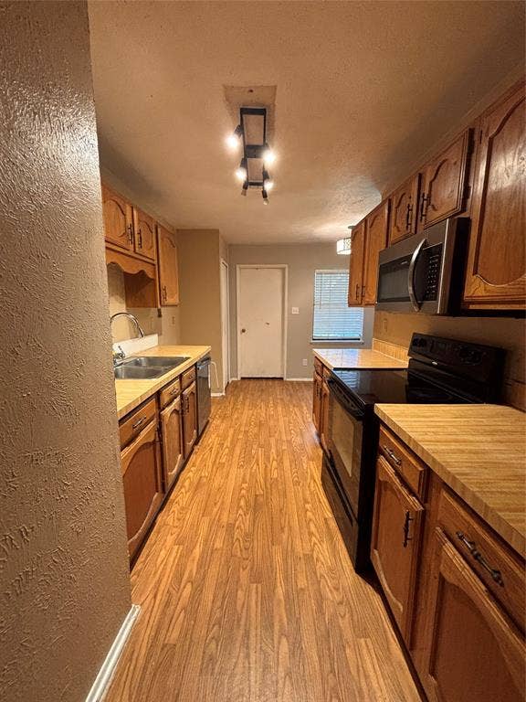7402 Red Osier Road, Dallas, TX 75249 7402 Red Osier Road, Dallas, TX 75249