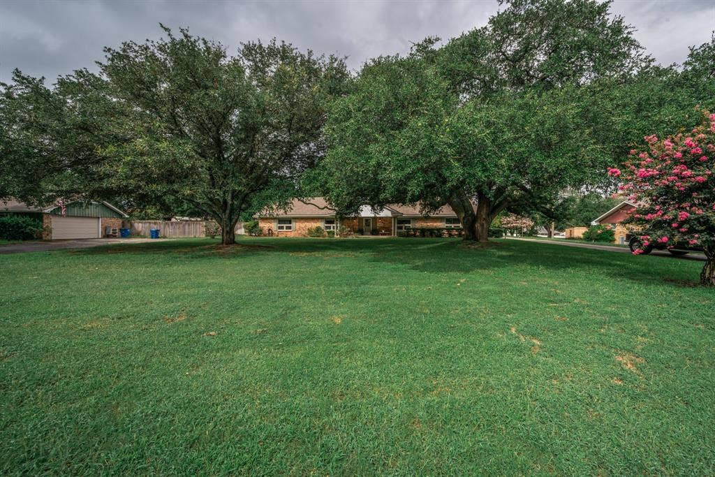 1413 S Main Street S, Lindale, TX 75771 1413 S Main Street S, Lindale, TX 75771
