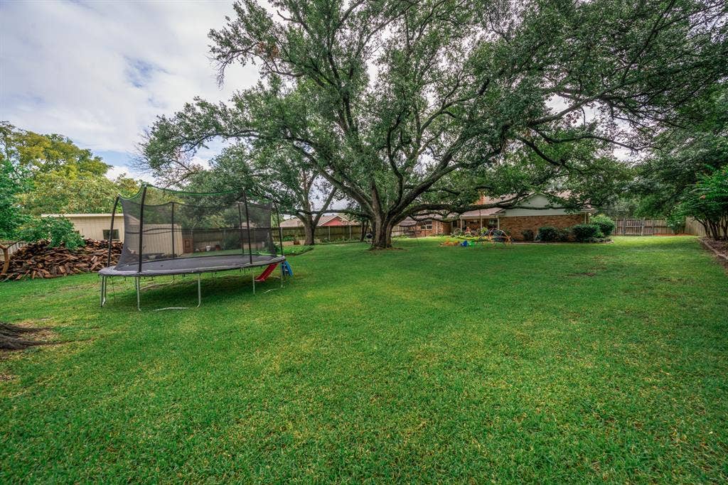 1413 S Main Street S, Lindale, TX 75771 1413 S Main Street S, Lindale, TX 75771