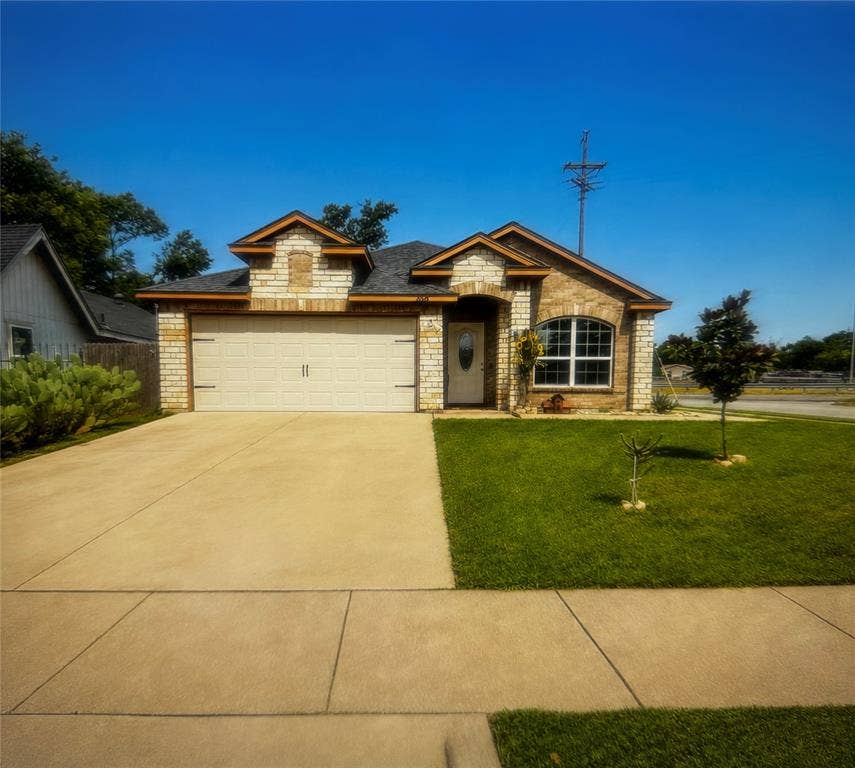 2900 Fitzhugh Avenue, Fort Worth, TX 76105 2900 Fitzhugh Avenue, Fort Worth, TX 76105
